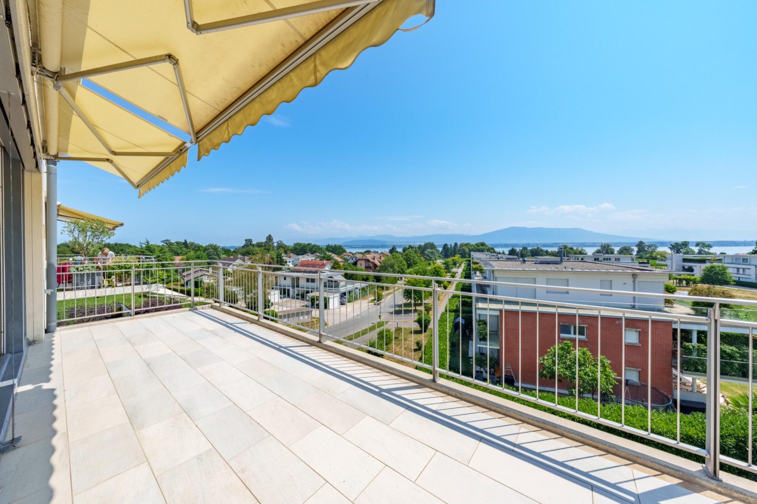 Appartement de 4.5 pièces avec vue lac à Coppet